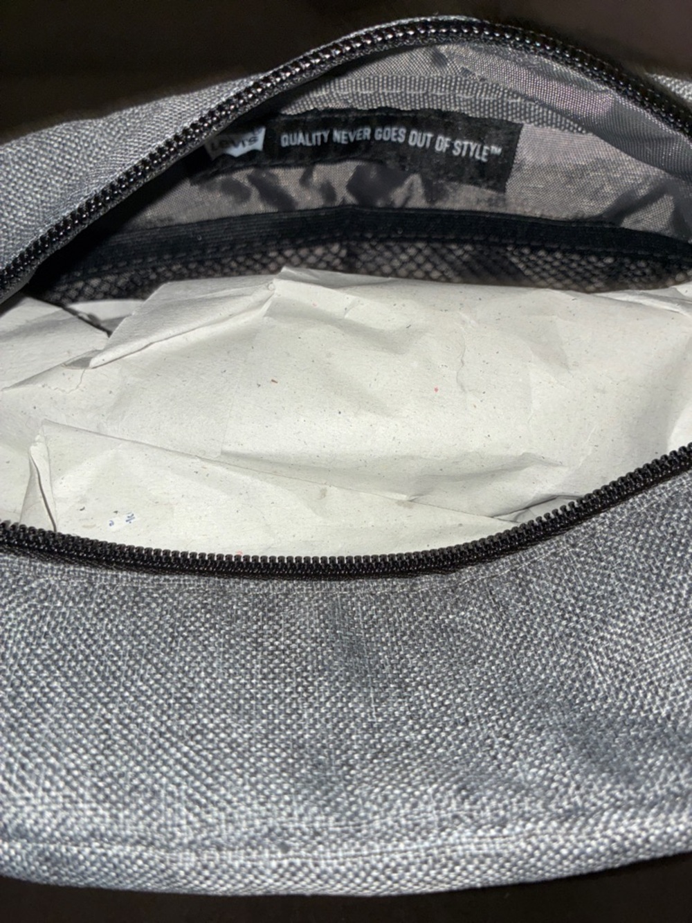 Levi's Men's Toiletry Bag / Dopp Kit - Picture 5 of 11